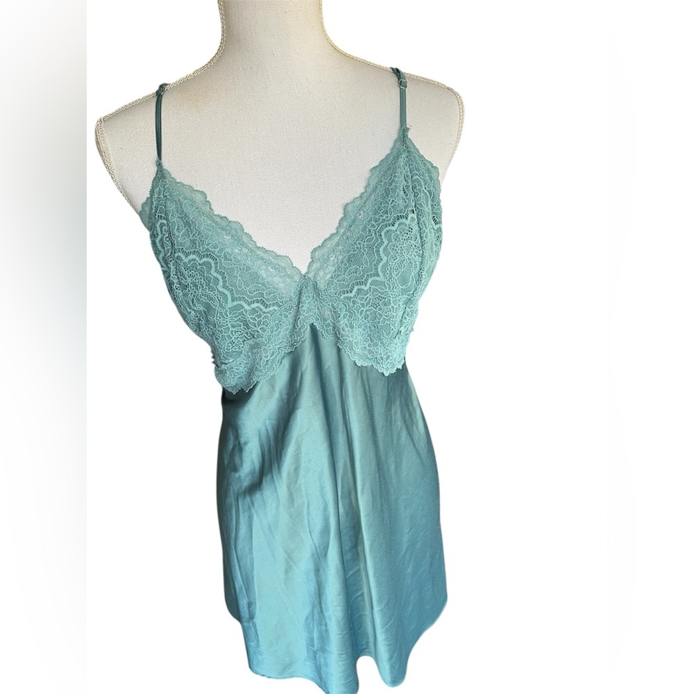 Victoria's Secret Satin & Lace Turquoise Open Back Nightgown, XL